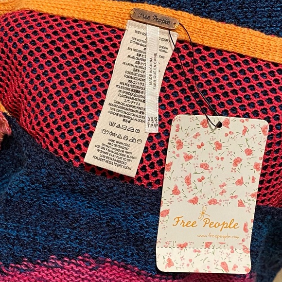 NWT Free People Sunset Fringe Poncho Beach Sweater XS/S Lightweight Oversized - Picture 11 of 16